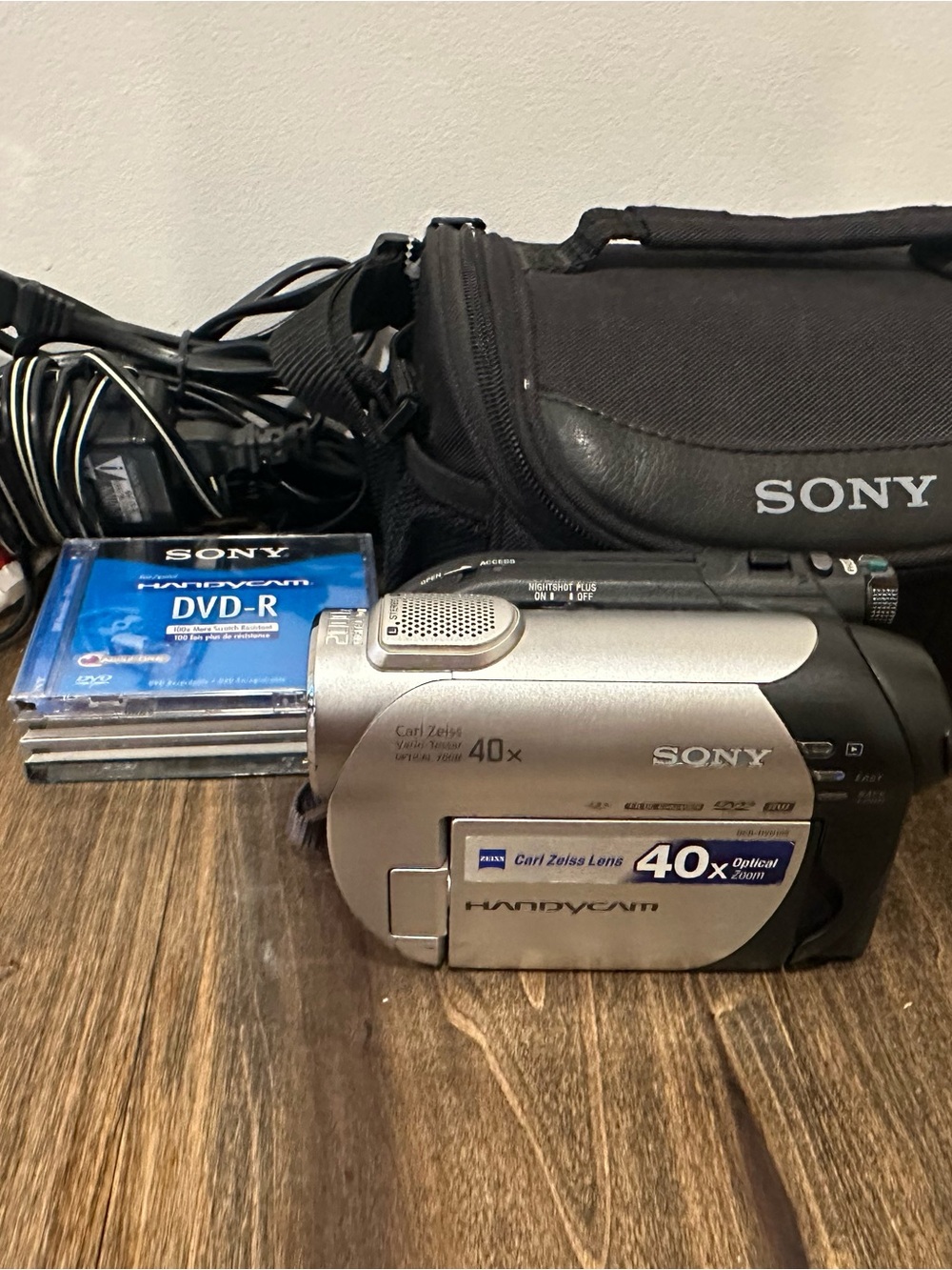 Sony Handycam DCR-DVD108 Nighshot Camcorder Bundle Silver 40x Zoom Bundle